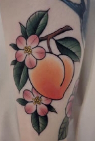 寿桃主题的9款桃子纹身图片作品