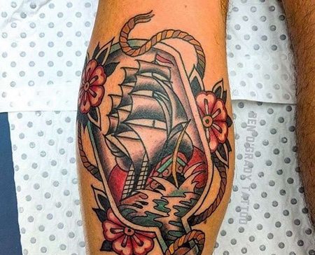 Old School小腿瓶子帆船纹身图案