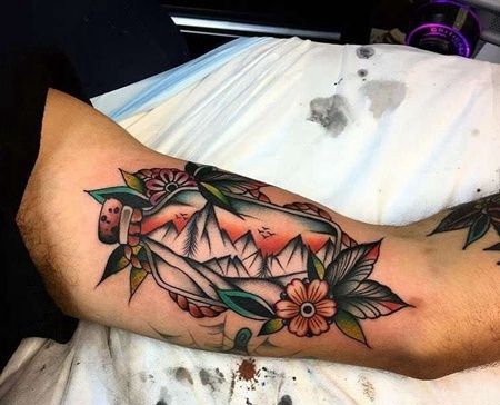 Old School大臂瓶子帆船纹身图案