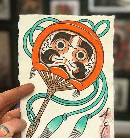 日式扇子达摩蛋纹身图案