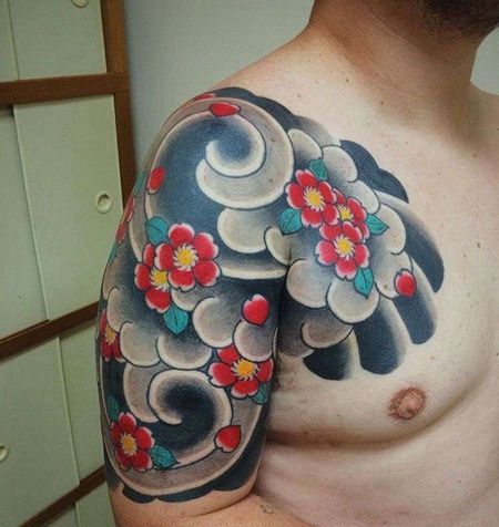 日式大臂花卉纹身图案