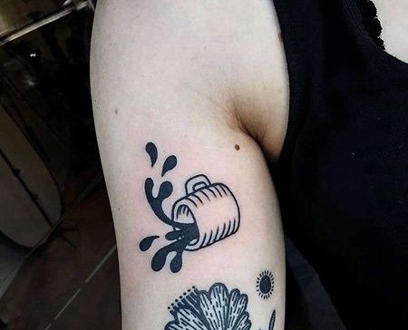 Old School大臂杯子纹身图案