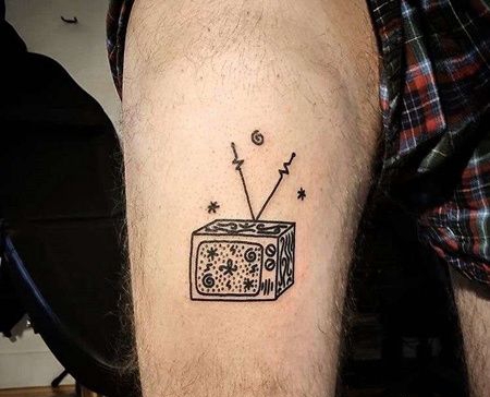 Old School小腿电视纹身图案