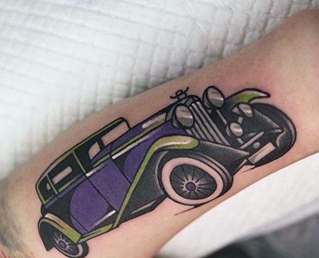 Old School小臂汽车纹身图案