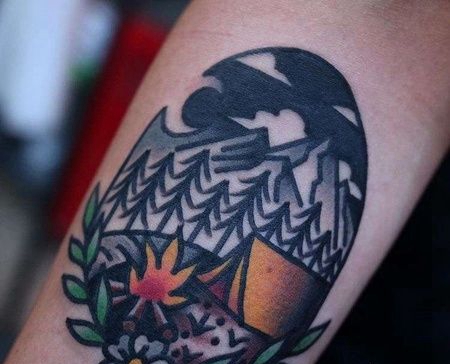 Old School小臂雪山纹身图案