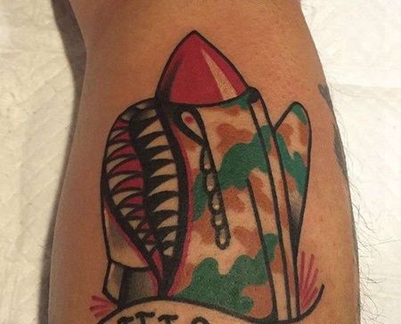 Old School小腿导弹纹身图案