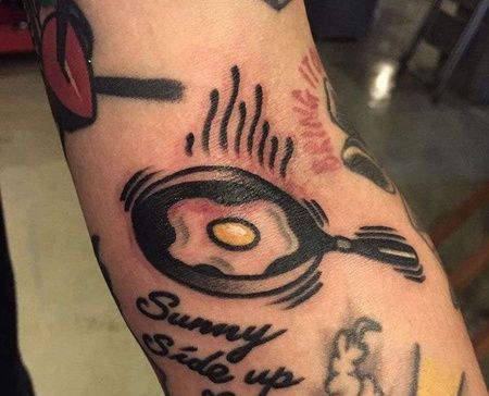 Old School大臂平底锅纹身图案