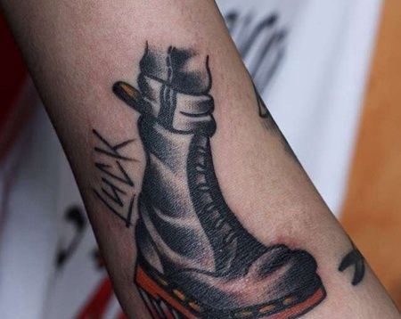 Old School大臂鞋子纹身图案