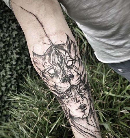 线条小臂老虎女人纹身图案