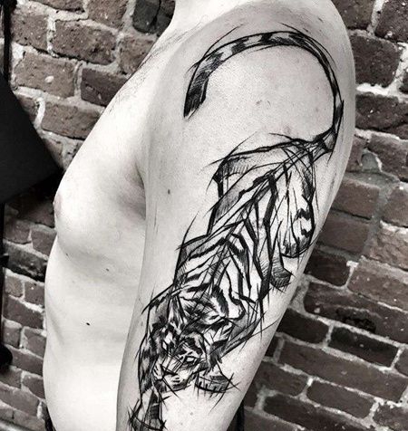 线条大臂老虎纹身图案