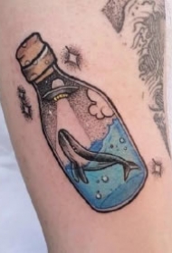 一组玻璃瓶瓶罐罐的瓶子纹身图片