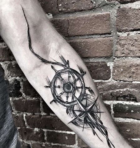 线条小臂船舵纹身图案