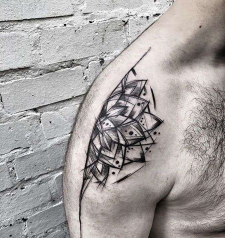 线条大臂繁花纹身图案