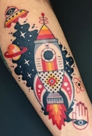 一组可爱彩色搞怪创意纹身图案