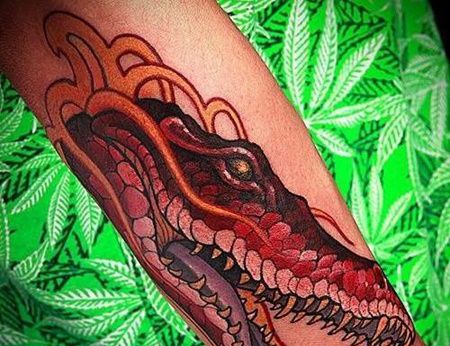 新传统小臂鳄鱼纹身图案