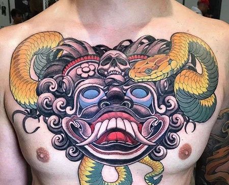 New School前胸面具蛇纹身图案