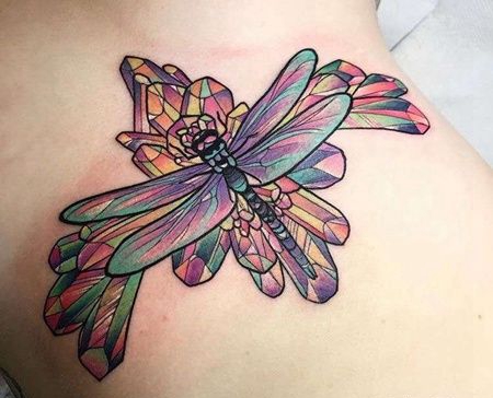 New School大腿蜻蜓纹身图案