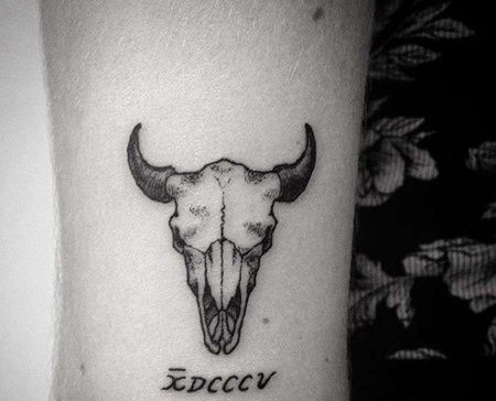 小清新大臂骷髅纹身图案