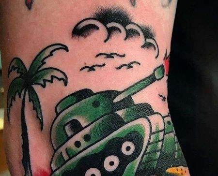 Old School小臂坦克纹身图案