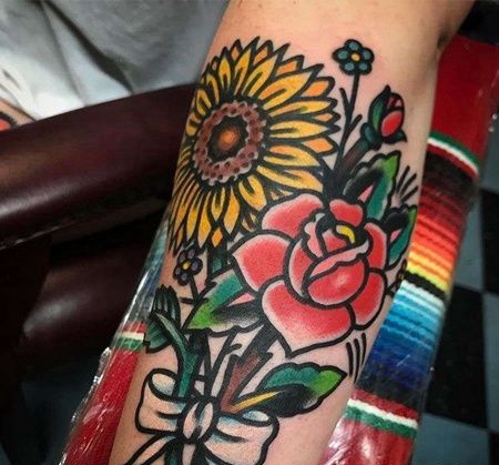 Old School小臂玫瑰向日葵纹身图案