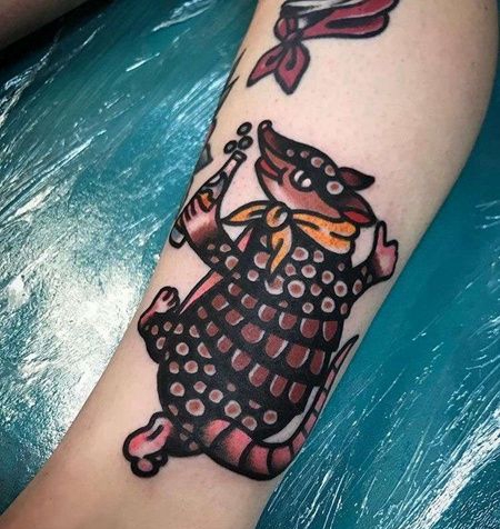 Old School小臂穿山甲纹身图案