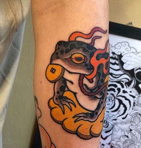 Old School小臂青蛙纹身图案