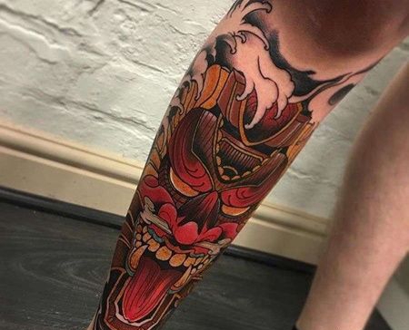 New School小腿面具纹身图案