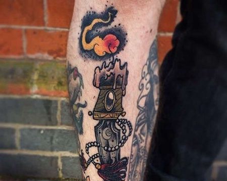 New School小腿匕首蜡烛纹身图案