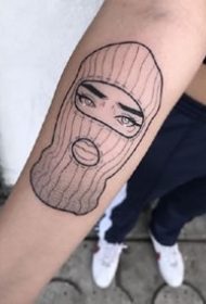 一组带着情绪设计的线条纹身图案