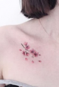9款小清新的女孩子锁骨纹身图案