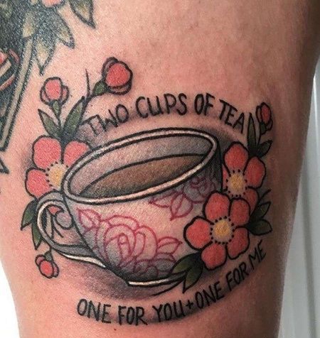 New School大腿茶杯纹身图案