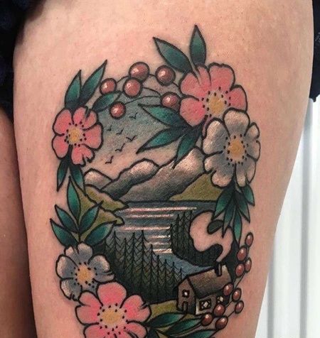 New School大腿山花卉纹身图案