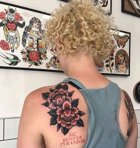 日式后背牡丹纹身图案