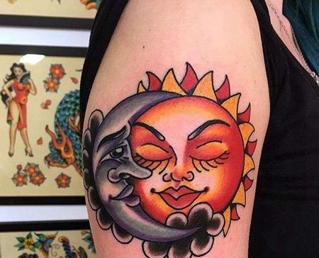 Old School大臂太阳月亮纹身图案