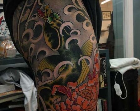 日式大腿泥鳅纹身图案