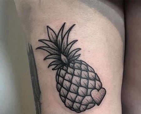 Old School大腿菠萝纹身图案
