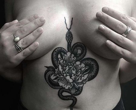 新传统腹部蛇牡丹纹身图案