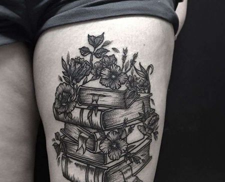 New School大腿书纹身图案