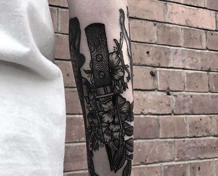 New School小臂花卉匕首纹身图案