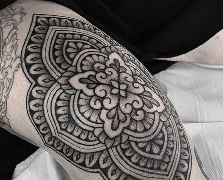 几何膝盖繁花纹身图案