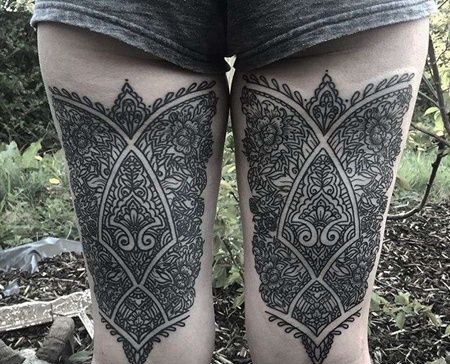 几何大腿花卉纹身图案