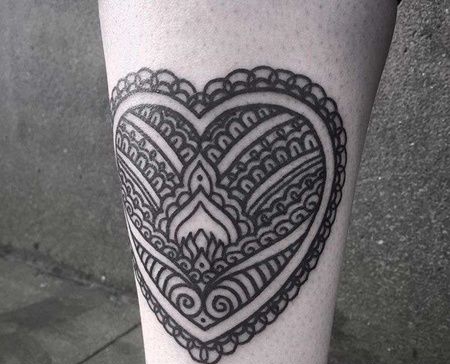 几何小腿心纹身图案