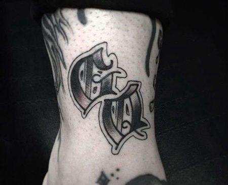 花体字小腿纹身图案