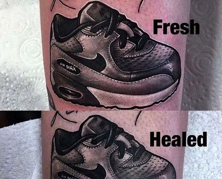 写实小腿鞋子纹身图案