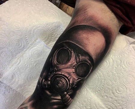 写实大臂防毒面罩纹身图案