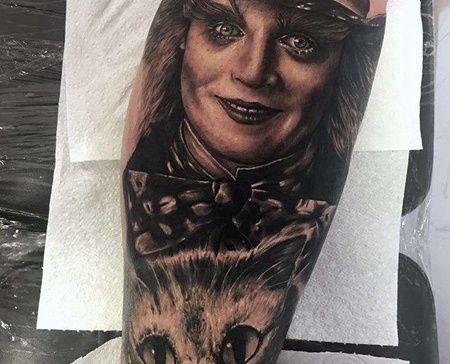 写实小臂爱丽丝梦游仙境纹身图案