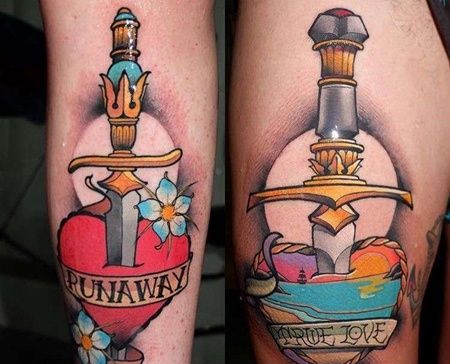 New School大腿匕首心纹身图案