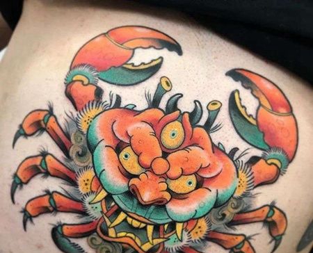 新传统前胸螃蟹纹身图案