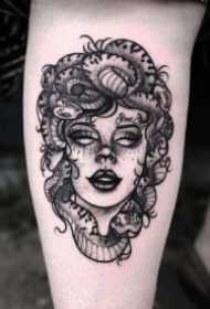 蛇发美杜莎的几款手稿和纹身作品