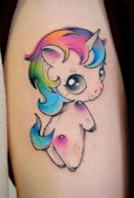 一组可爱的卡通女生彩色纹身图案欣赏